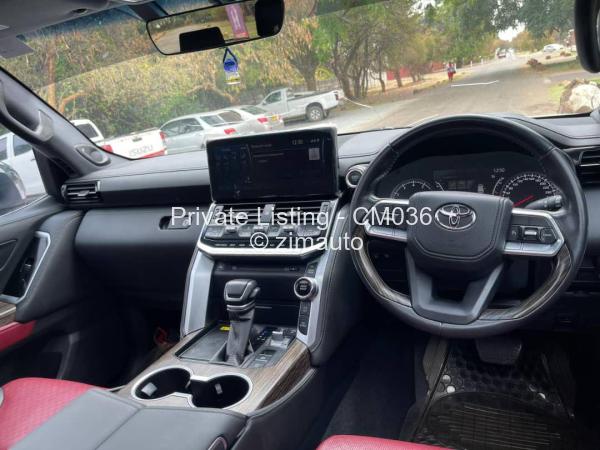 2022 Toyota  Land Cruiser