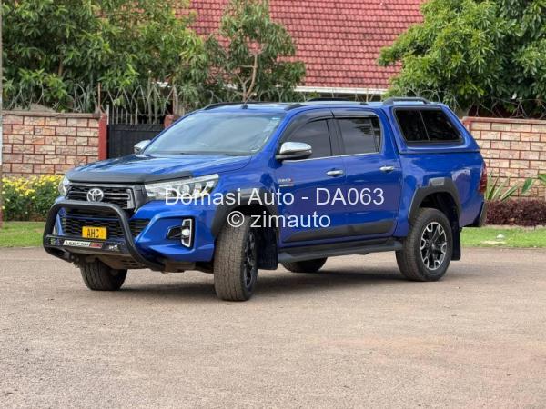 2020 - Toyota  Hilux