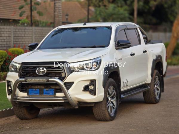 2018 - Toyota  Hilux