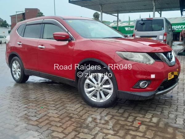 2015 - Nissan  X-Trail