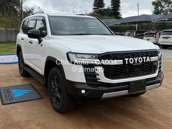2024 - Toyota  Landcruiser 300 GR-S