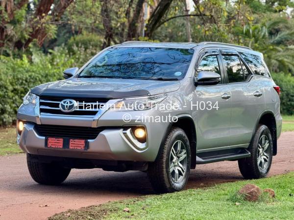 2018 - Toyota  Fortuner
