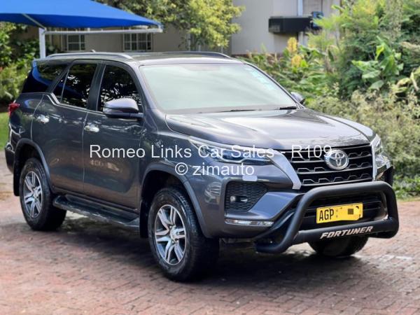 2024 Toyota  Fortuner