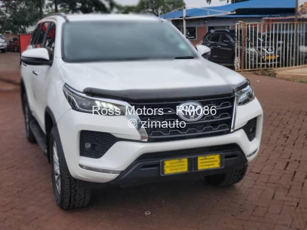 2021 - Toyota  Fortuner