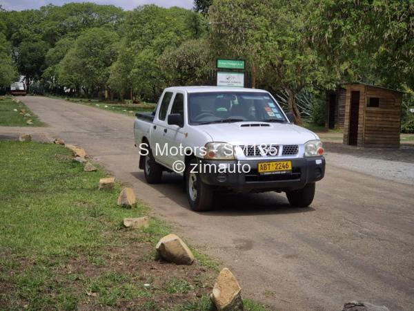 2009 Nissan  NP300 Hardbody