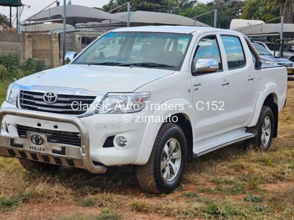 2011 Toyota  Hilux