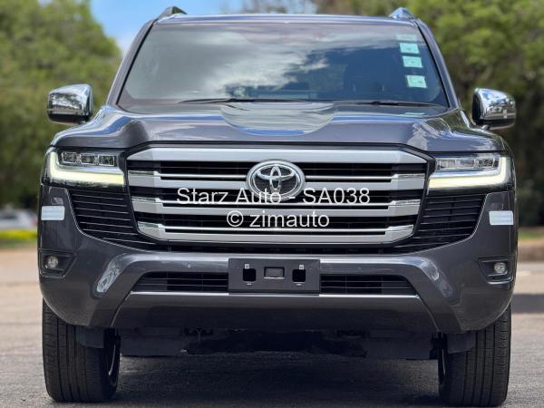 2022 Toyota  Landcruiser 300 VX