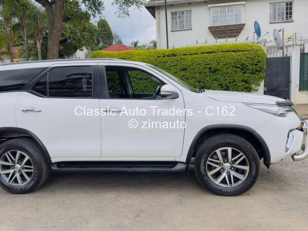 2017 Toyota  Fortuner