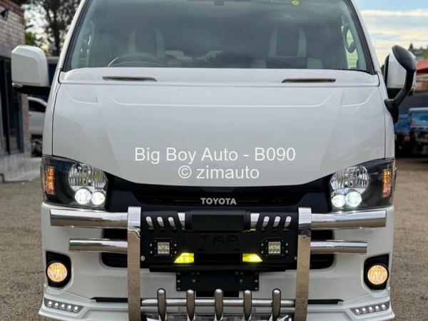 2017 Toyota  Regius Ace