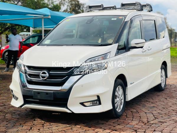 2016 Nissan  Serena