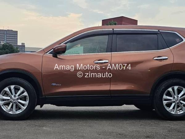 2016 Nissan  X-Trail