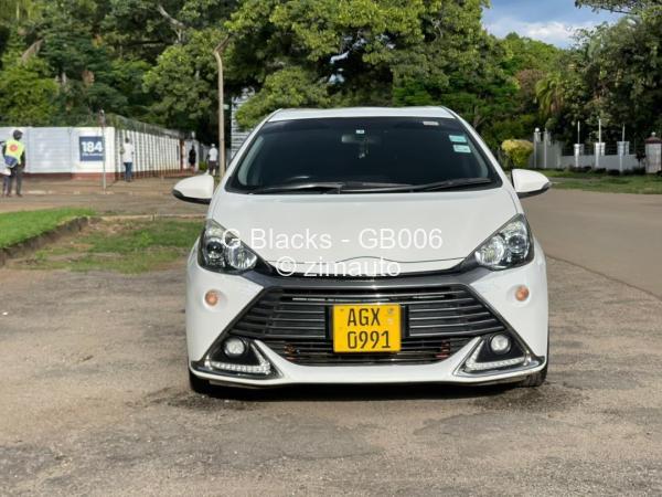 2015 Toyota  Aqua