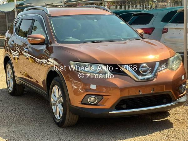 2017 Nissan  X-Trail