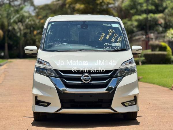 2017 Nissan  Serena