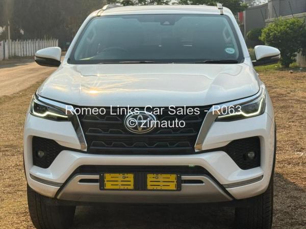 2021 Toyota  Fortuner