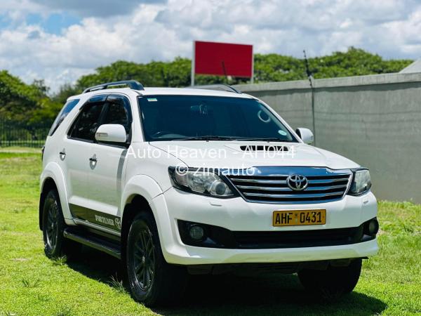 2014 Toyota  Fortuner