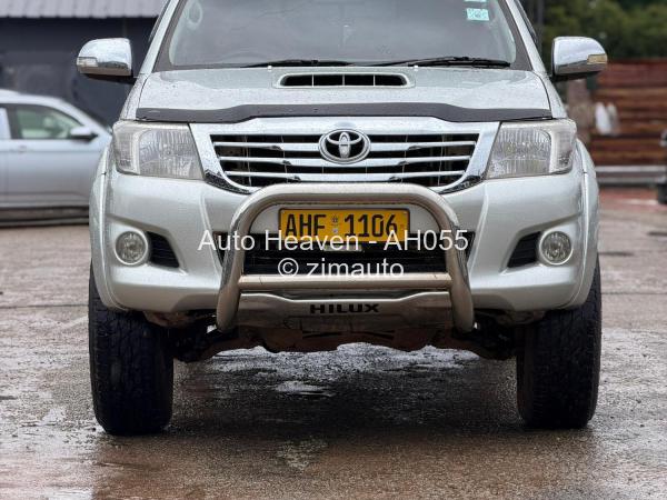 2013 Toyota  Hilux