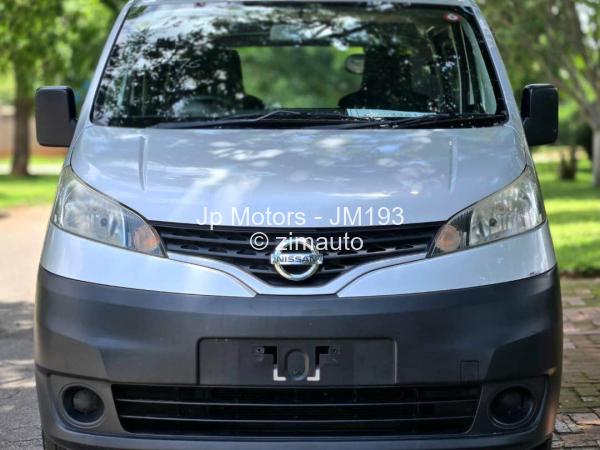 2017 Nissan  NV200