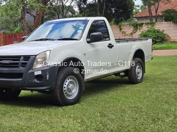 2011 Isuzu  Kb