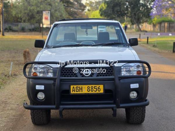 2012 Nissan  NP300 Hardbody