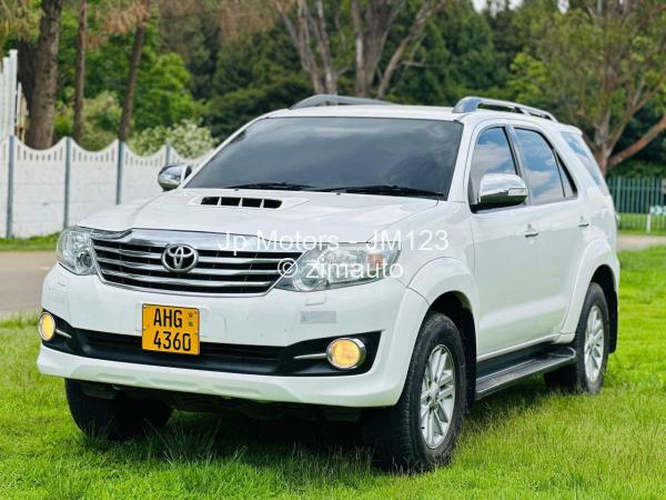 2015 Toyota  Fortuner
