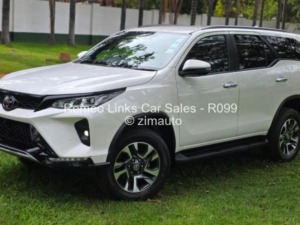 2024 Toyota  Fortuner