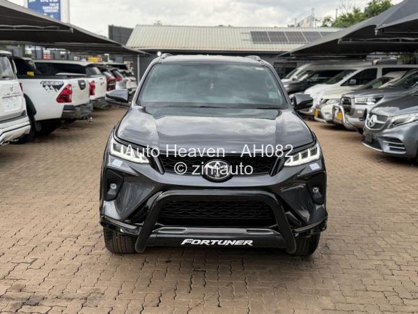 2025 Toyota  Fortuner