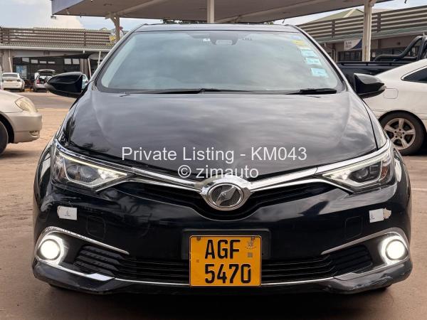 2015 Toyota  Auris