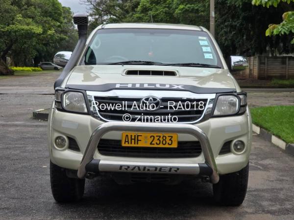 2012 Toyota  Hilux