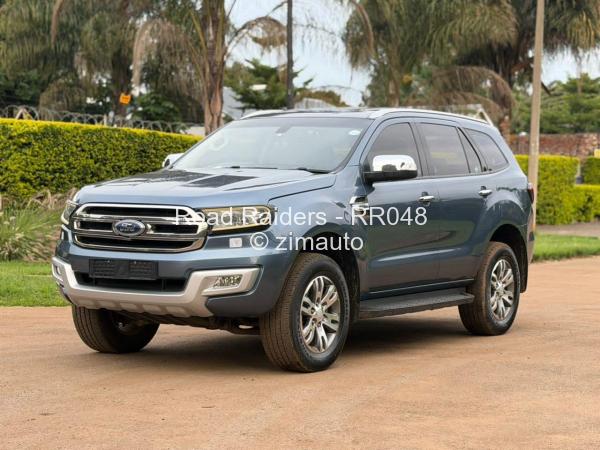 2017 Ford  Everest