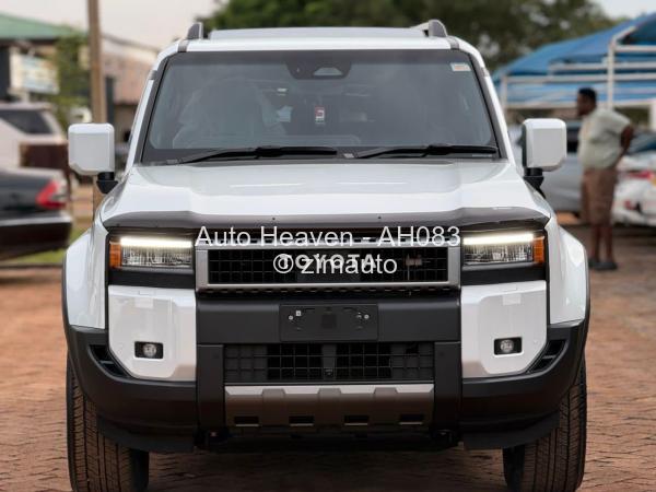 2024 Toyota  Land Cruiser Prado