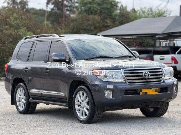 2014 Toyota  Land Cruiser 200