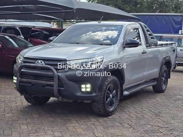 2016 - Toyota  HILUX REVO