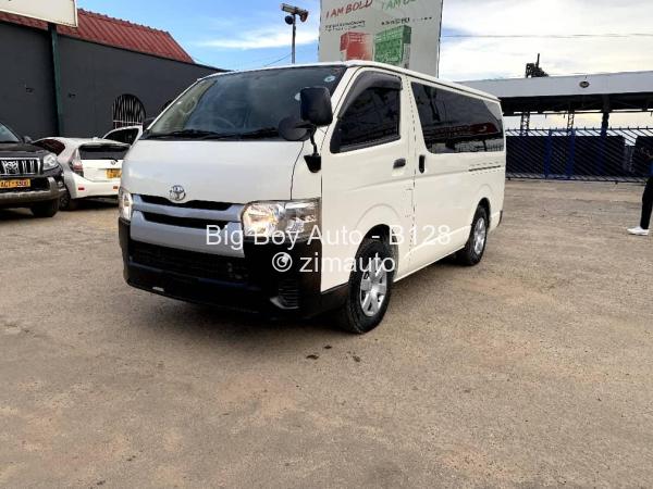 2017 Toyota  Hiace