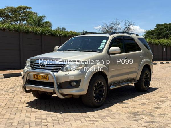 2012 Toyota  Fortuner