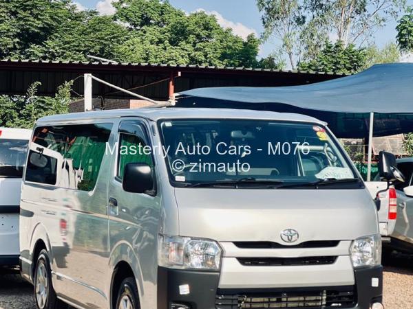 2016 - Toyota  Hiace
