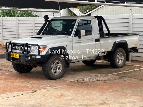 2016 Toyota  Land Cruiser