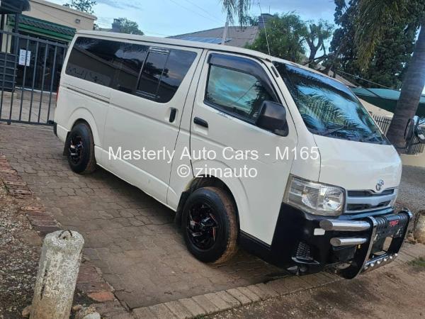 2015 Toyota  Hiace Vista