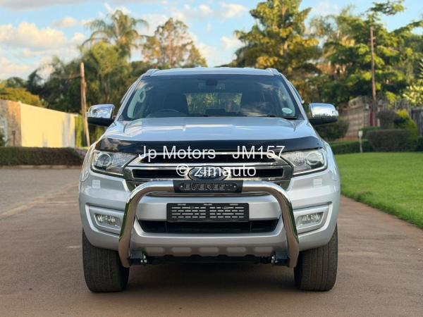 2017 Ford  Everest