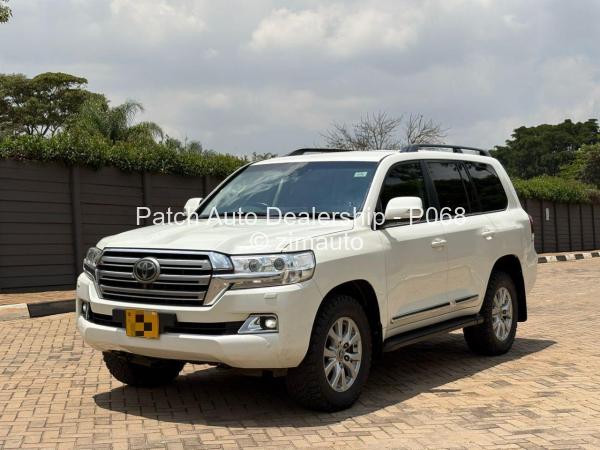 2017 Toyota  Land Cruiser