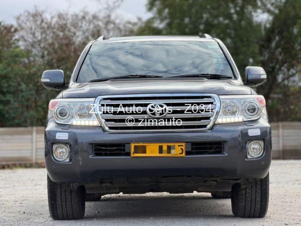 2014 Toyota  Land Cruiser 200
