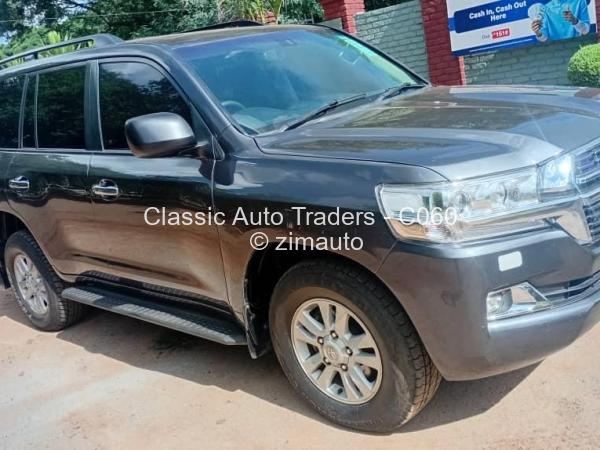 2012 Toyota  Land Cruiser