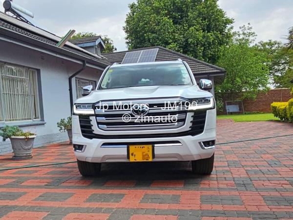 2024 Toyota  Landcruiser 300 ZX