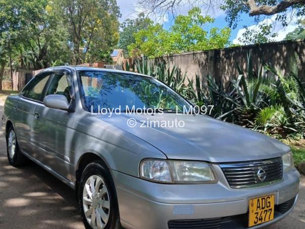 2013 Nissan  Sunny