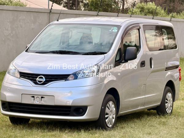 2017 Nissan  NV200