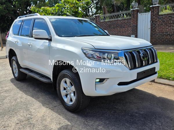 2018 Toyota  Land Cruiser Prado