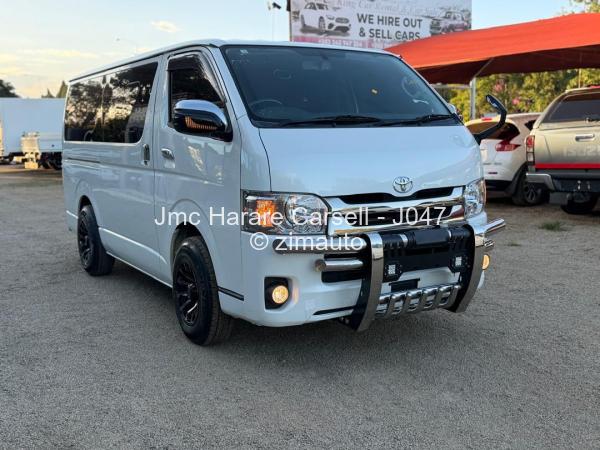 2017 Toyota  Regius Ace