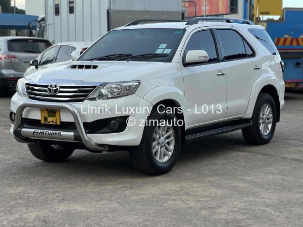 2012 - Toyota  Fortuner