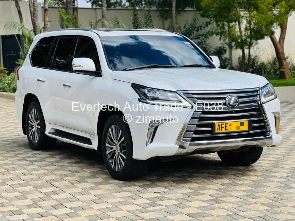 2019 - Lexus  LX