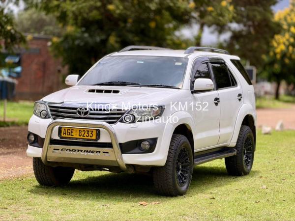 2012 Toyota  Fortuner